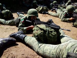 Preparatoria de tiro en el Ejército Mexicano
