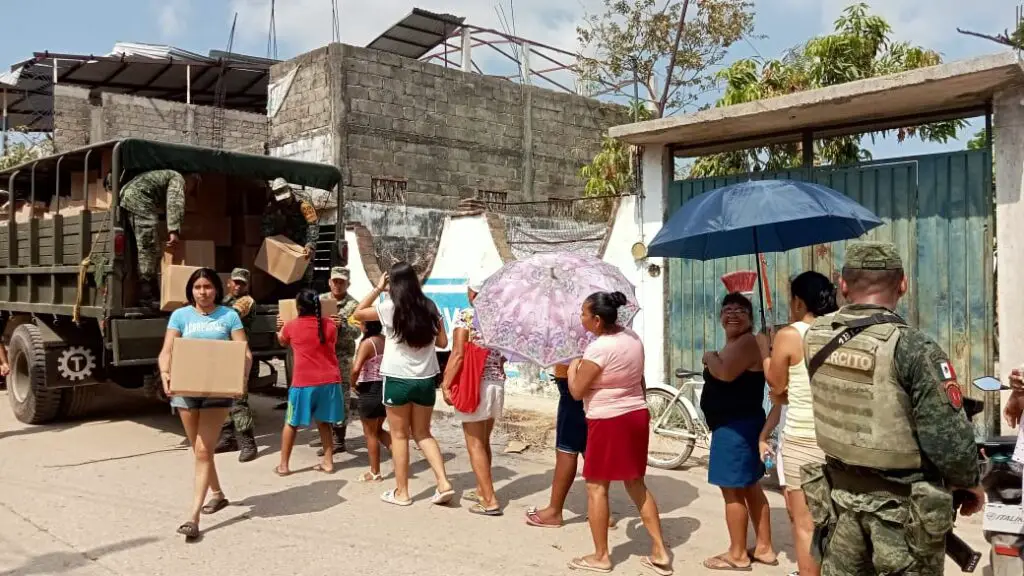 El Ejército apoyando en Acapulco juega un papel crucial para la reconstrucción de las zonas afectadas