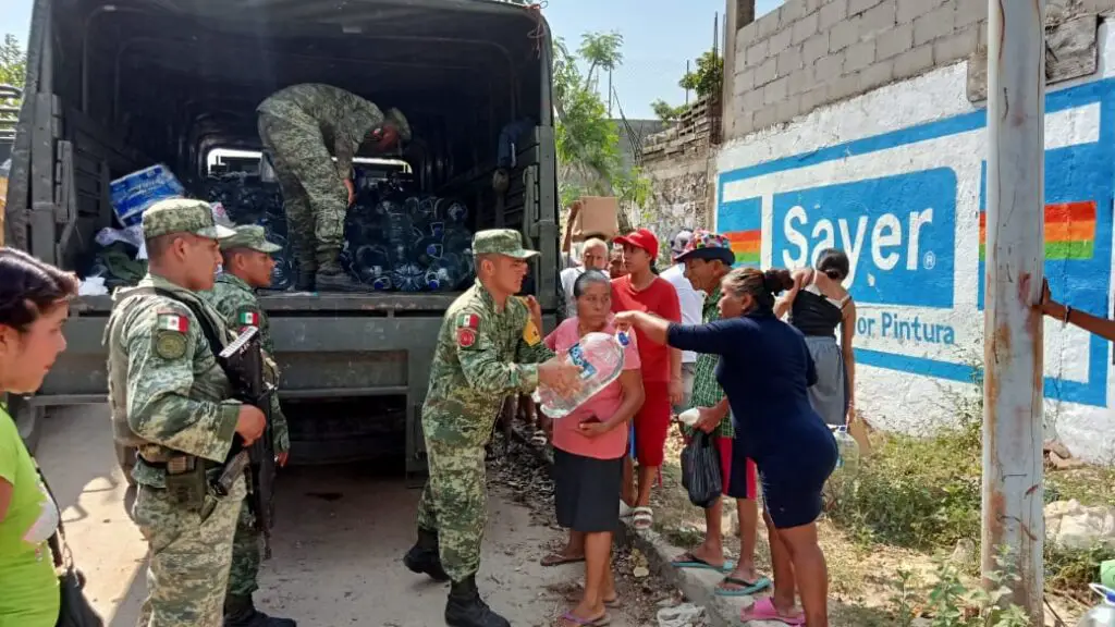 El Ejército continua con las actividades de apoyo a la población en Acapulco