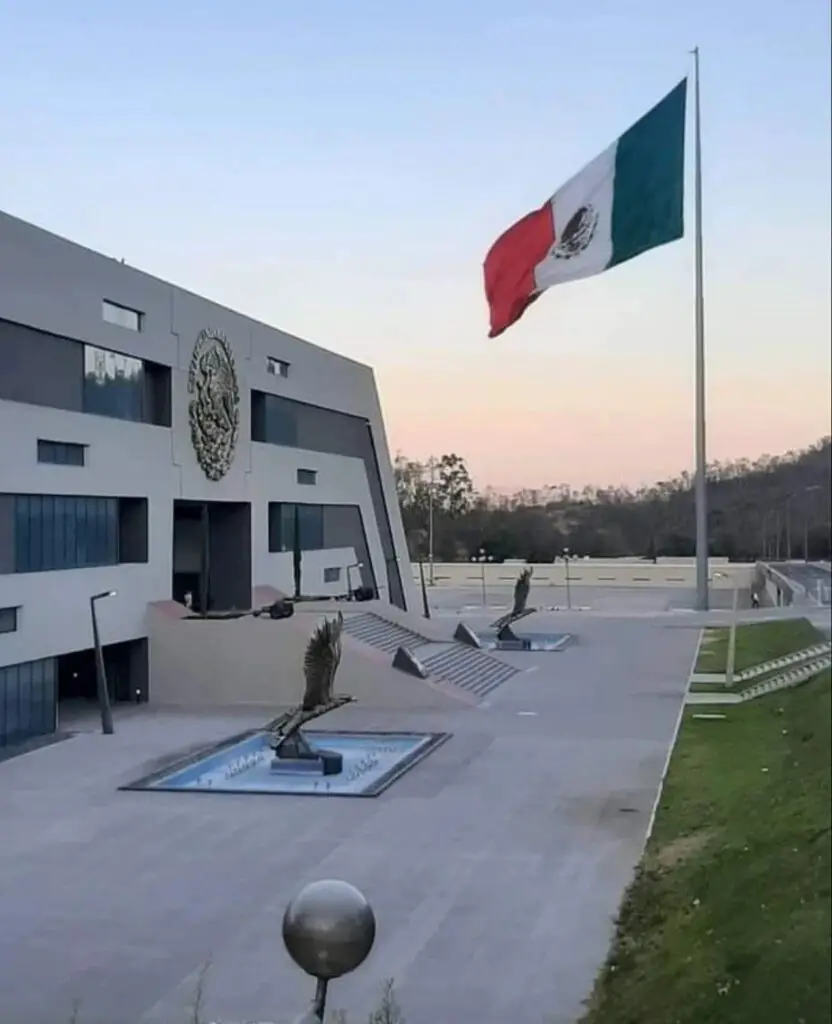 Un ejemplo de los exhortos y arengas del Ejército Mexicano es el del Heroico Colegio Militar