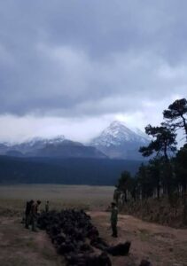 Fuerzas Especiales de México realizando operaciones de alta montaña
