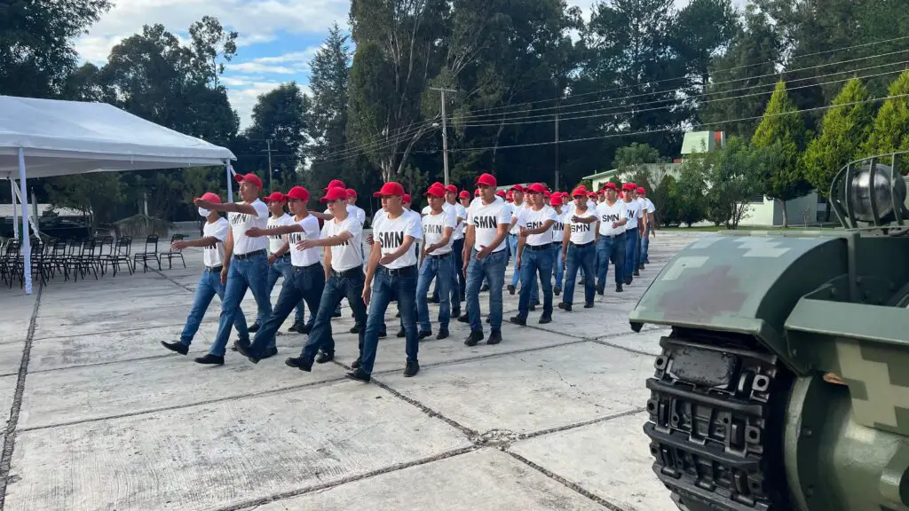 Los conscriptos llegaron desde temprano para la Ceremonia de liberación de cartillas militares 2023